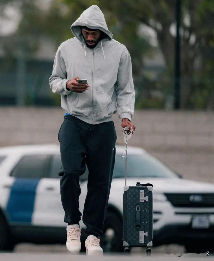 快船当家球星伦纳德可能会将天赋带到迈阿密热火！今天据美国名记RobMurrow