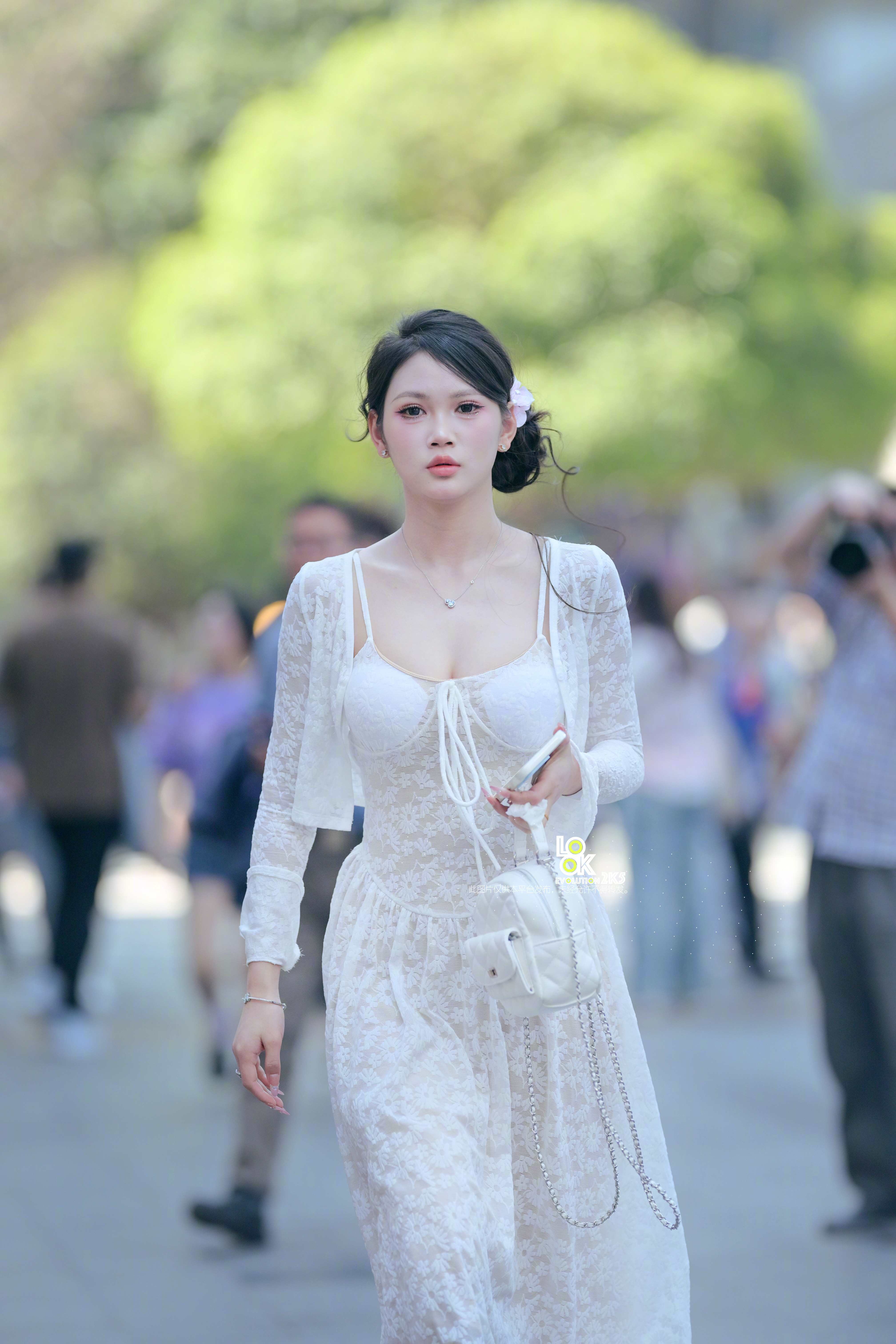 小姐姐很漂亮气质好好哦！