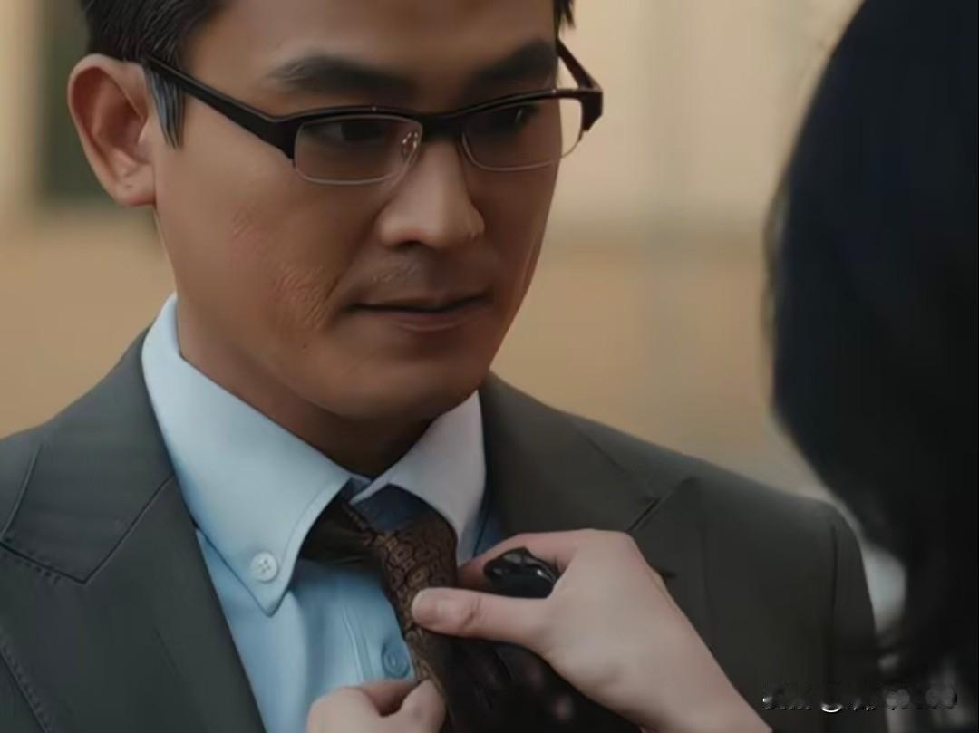 《交锋》欧豪演技登峰造极，无论台词还是表演，都值得反复回味。金丽娜半夜来找林看