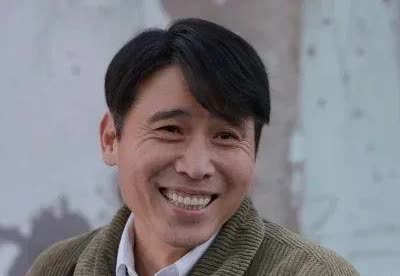 李乃文说：我刚大学毕业那会，也没有人找我拍戏，演话剧，就你根本不知道第二天的那顿