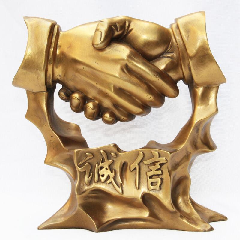 真心，才是人这辈子最值钱的东西人这一辈子，最值钱的不是车子房子，不是名利财