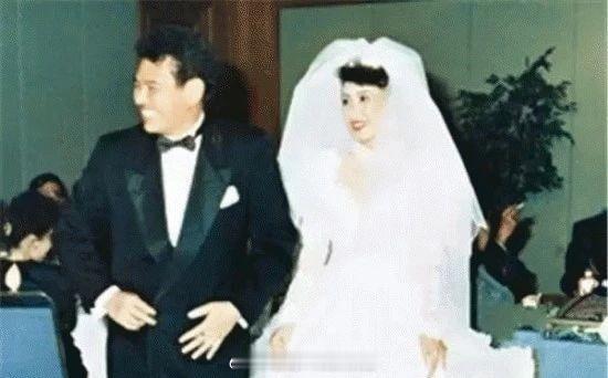 陈观泰离世丨硬汉背后情路坎坷，晚年迎娶小30岁妻子，甜蜜透露最爱做一件事曾经凭借