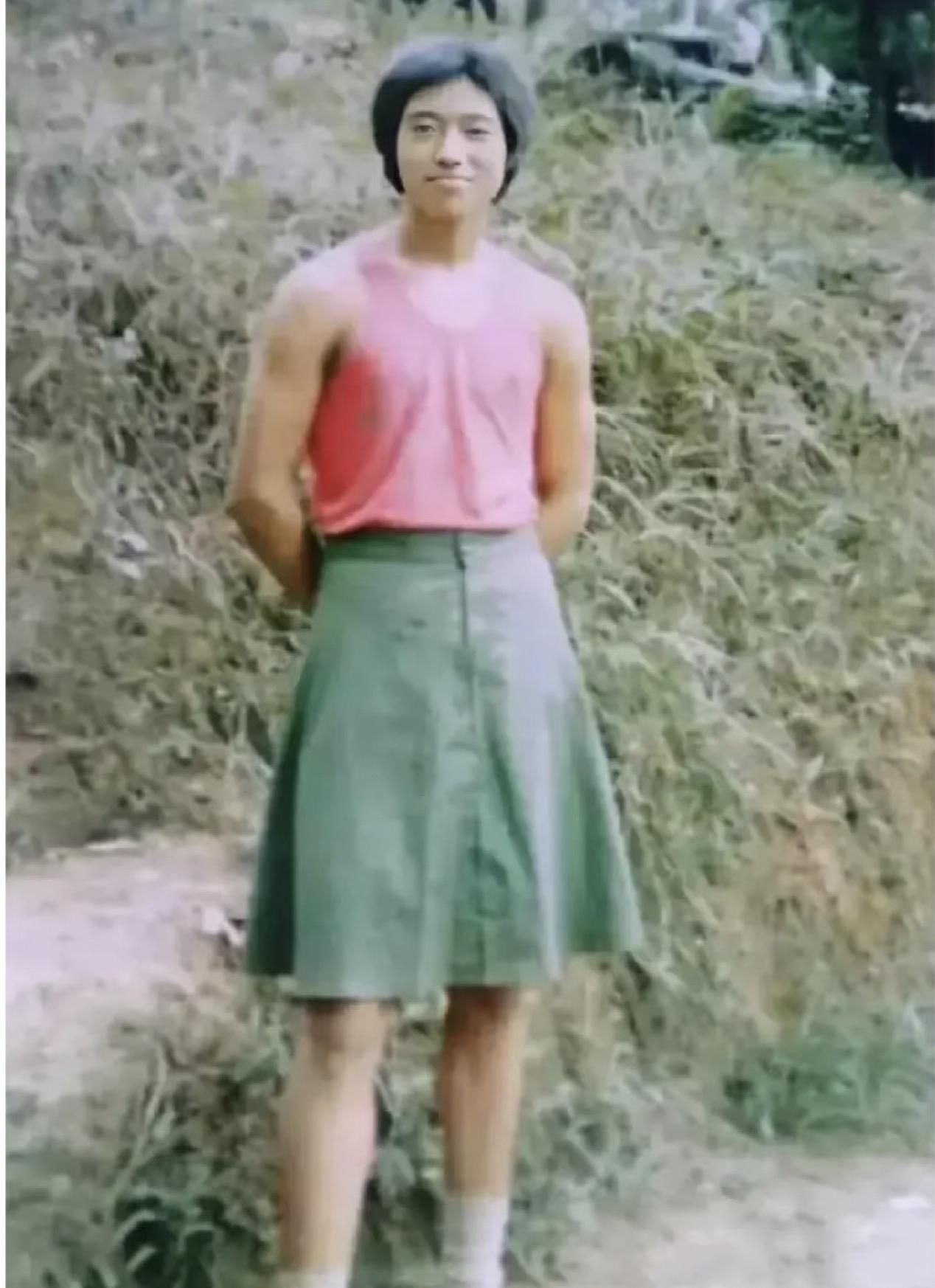 你见过我军历史上唯一批量配发给男兵的制式裙装吗？这就是老山轮战时期大名鼎鼎的“老