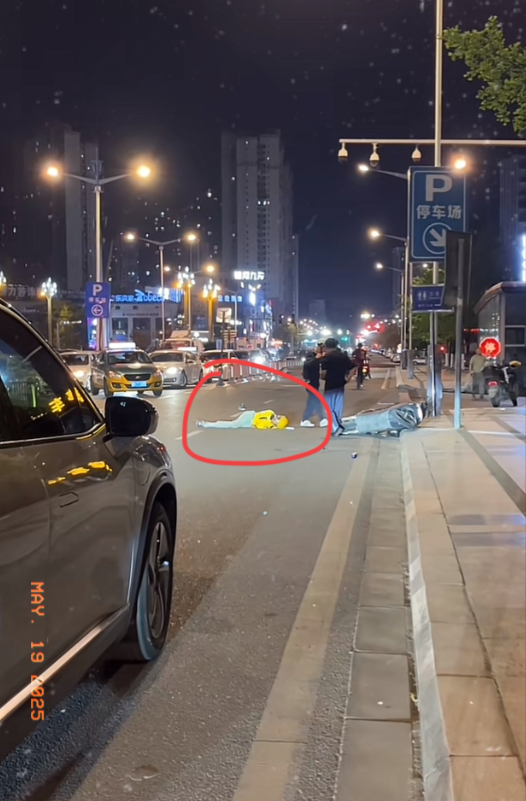 上海一女子点了份外卖，谁知开门一看直接惊呆了！给她送外卖的不是别人，而是一个浑身
