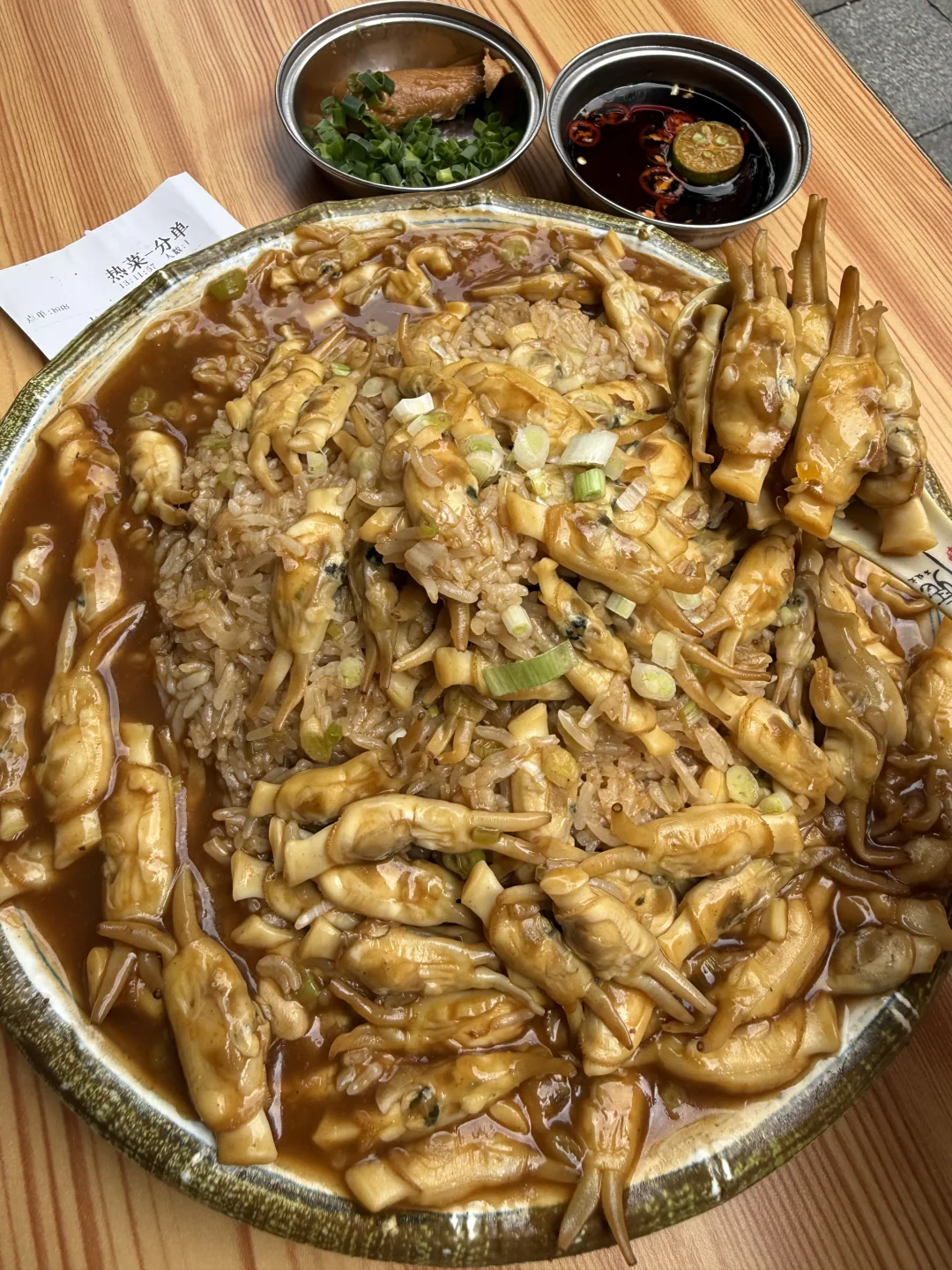 误闯广州最震撼鲜甜的蛏子捞饭（路边破店）