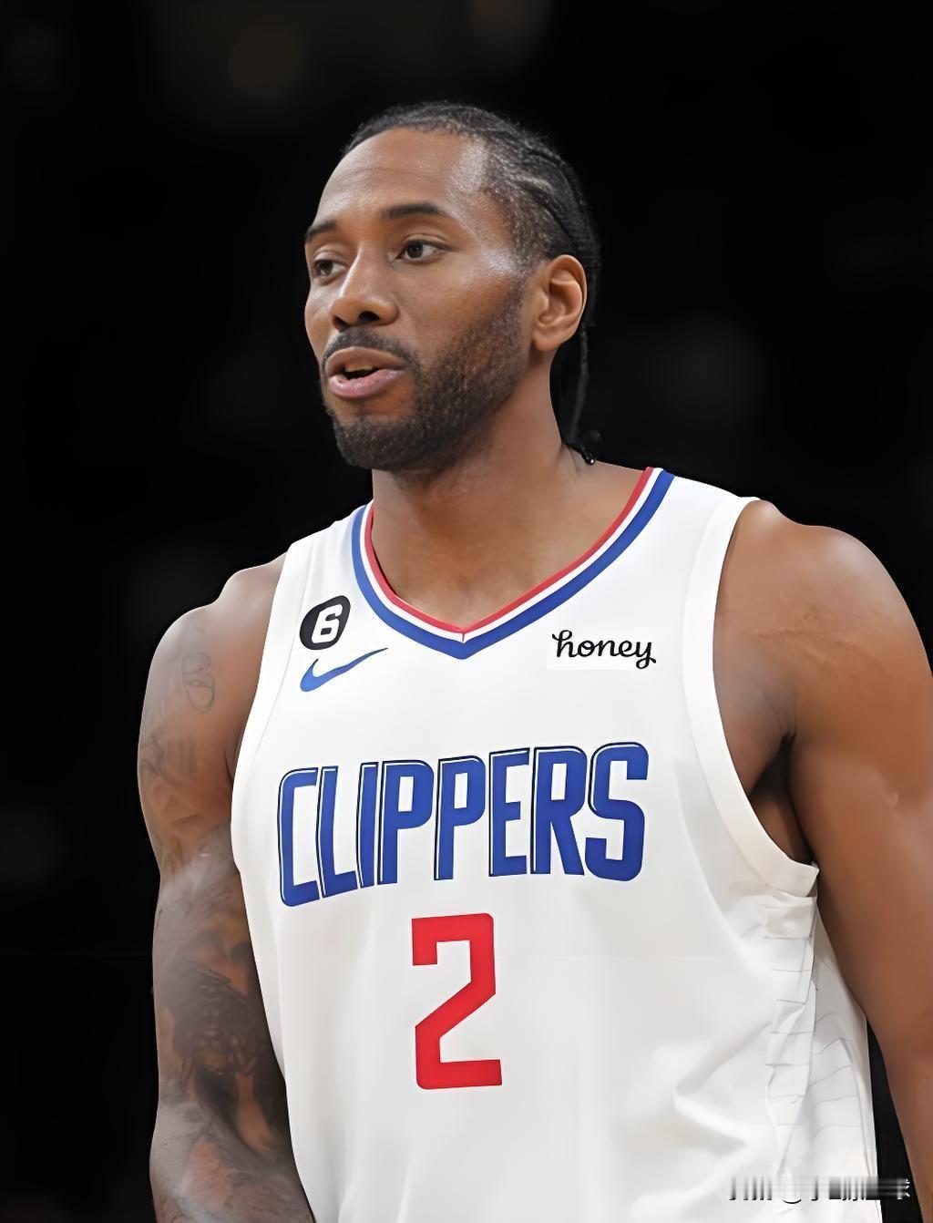 NBA知名小前锋臂展排行榜杜兰特：37岁，身高2.11米，臂展2.26米伦纳