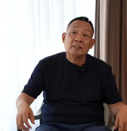 胖东来再一次证明了，打倒实体经济的，永远不是电商，而是房东！ 8月7号，于东