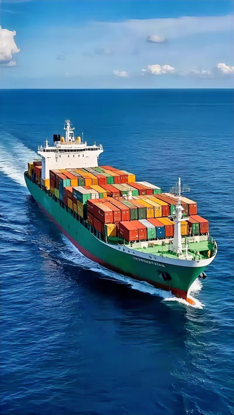 掐着时间点，从美国西海岸开出的长荣货轮，也就是拉着美制武器的那艘，应该已经到港了