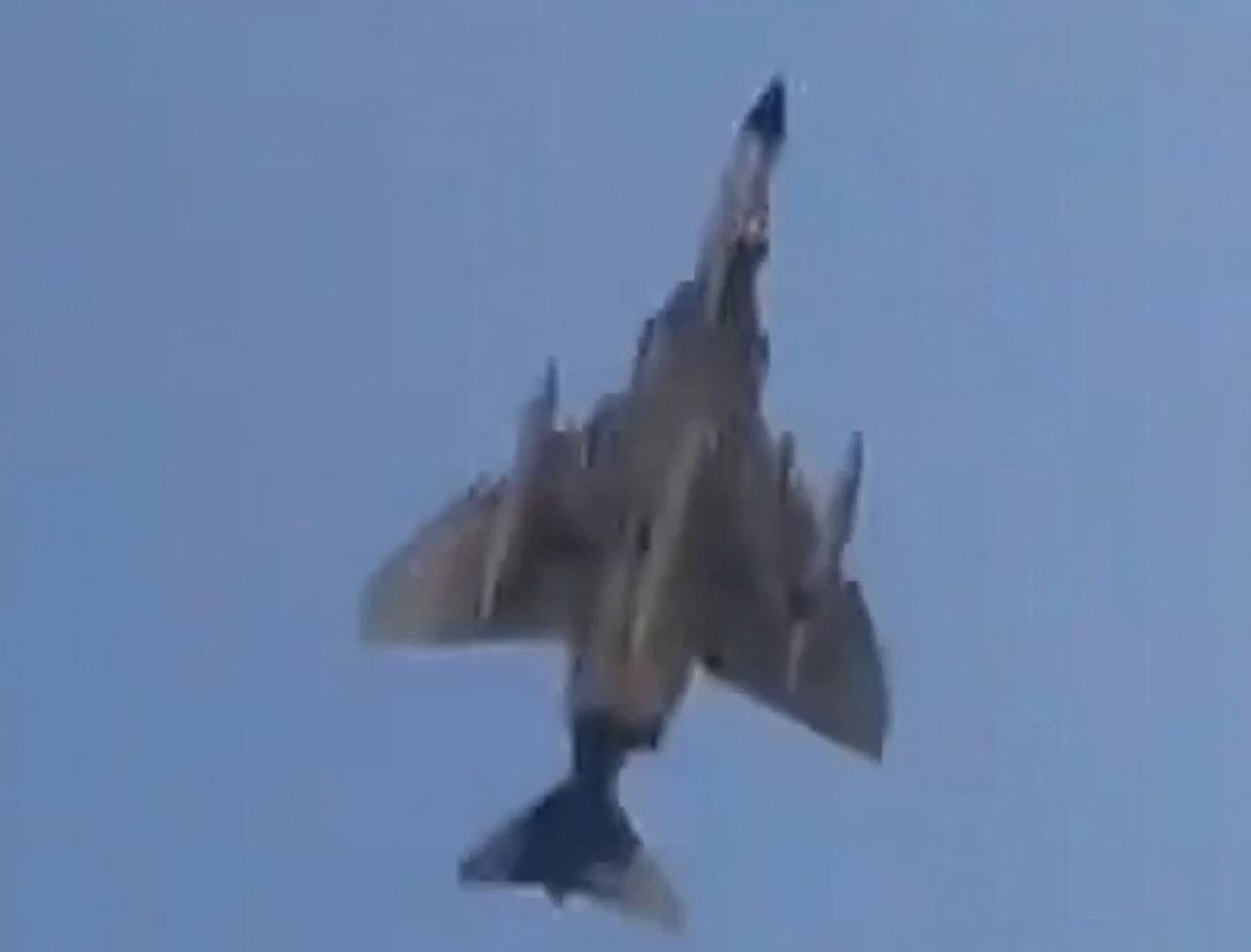 伊朗的空军居然还在？这不是打脸美国吗？不，准确的来说，应该说是打脸川普。