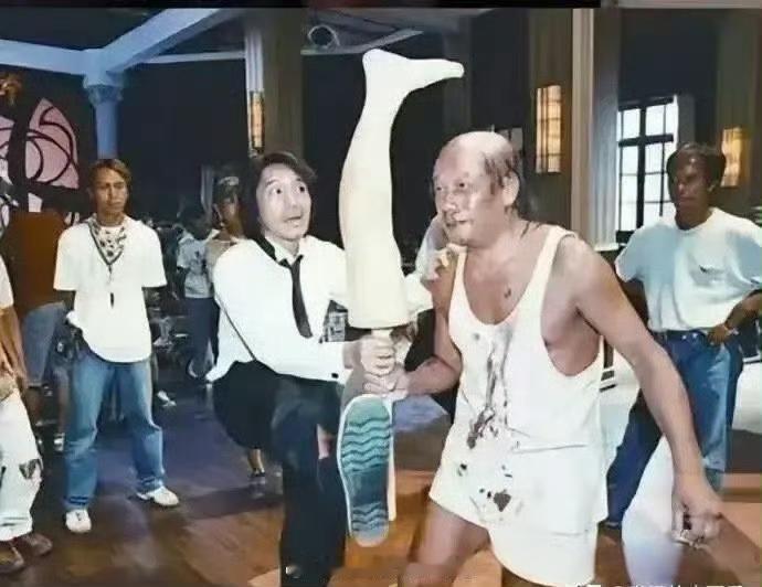 没想到，原来踢脚过头是这样拍摄的，白瞎我看了十几年电视，现在才知道