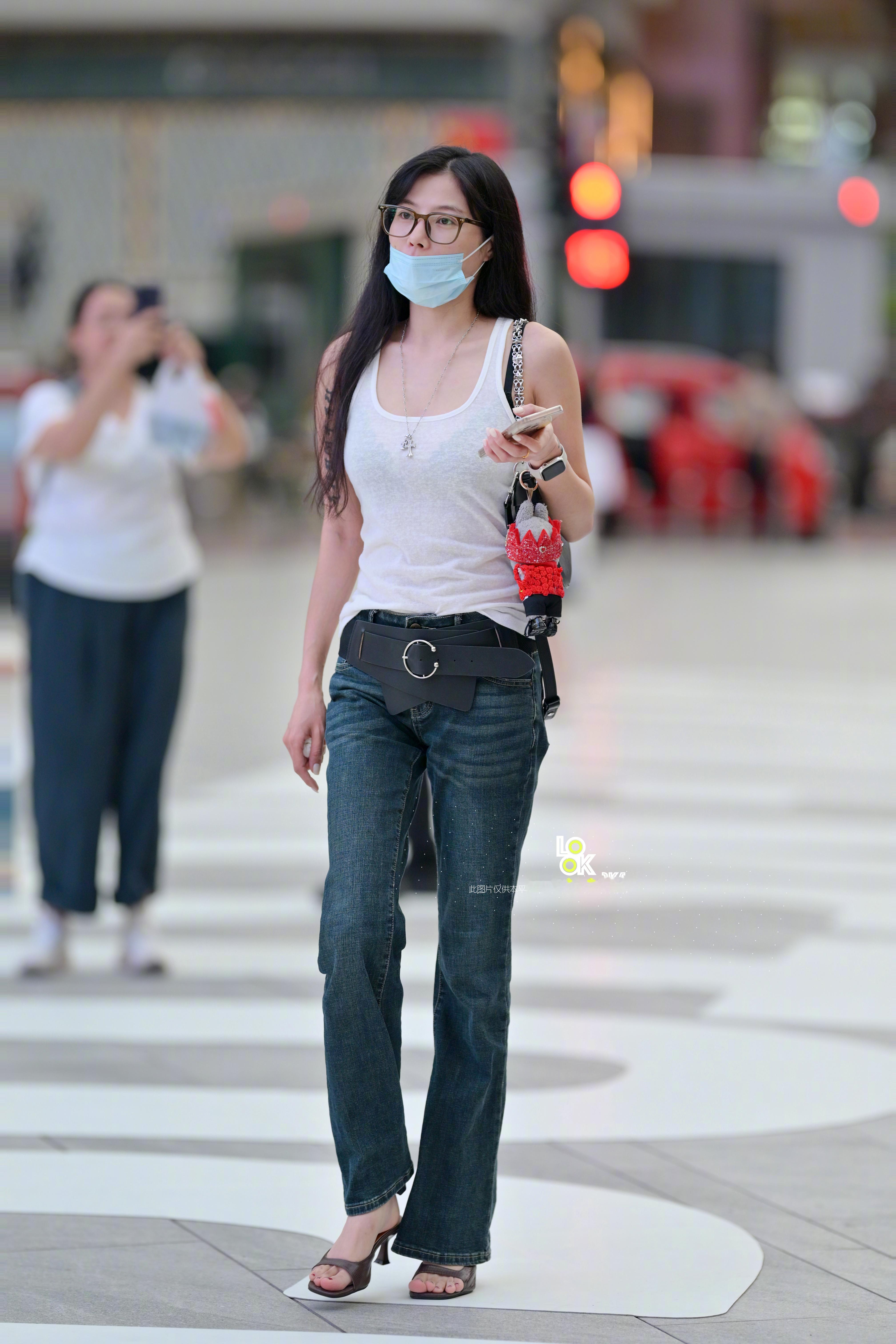 小姐姐身材很好哦​​​