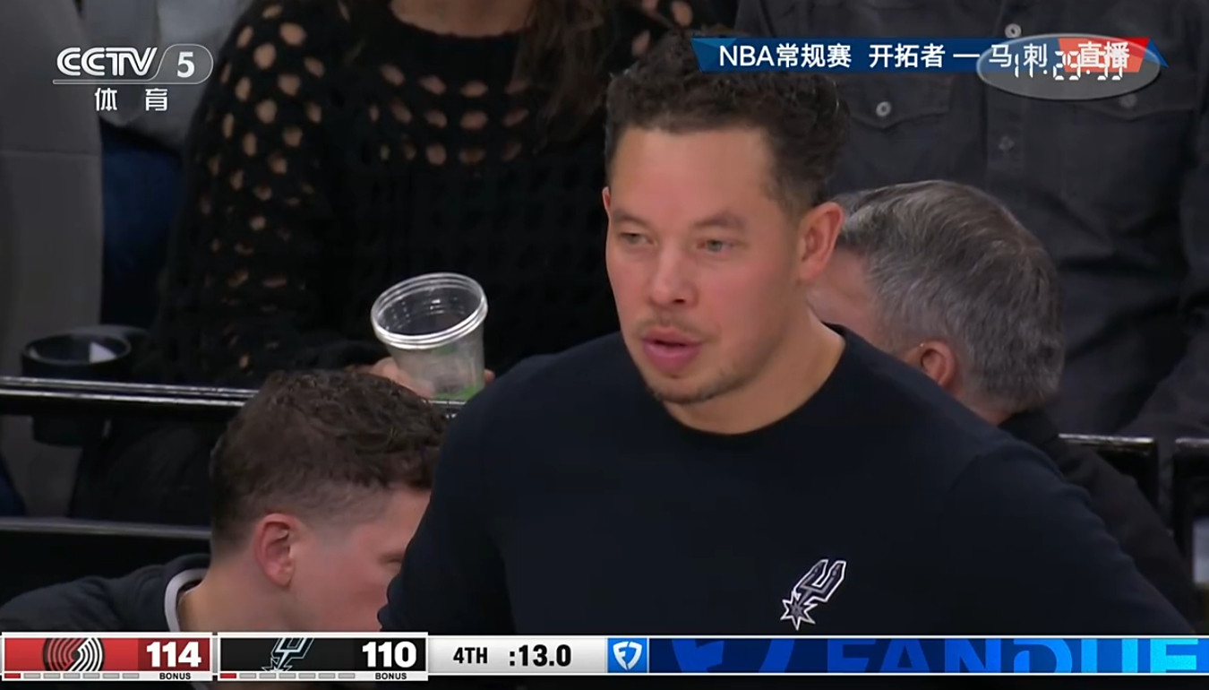 开拓者客场115-110终结马刺两连胜。阿夫迪亚投进关键三分，全场砍下29分11