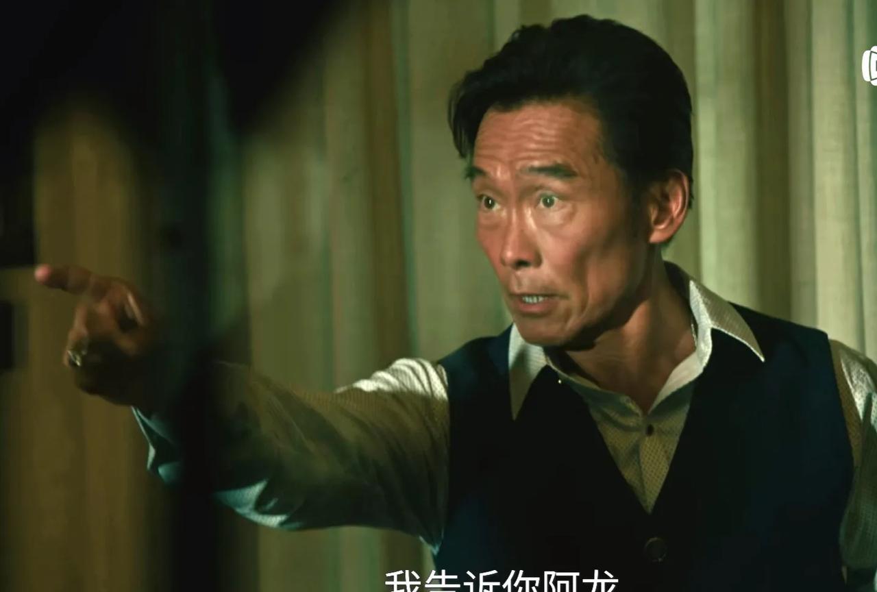 《扫毒风暴》:卢少骅床上殒命的金发女人竟然是这么回事，细思极恐…梁东平死后，罗