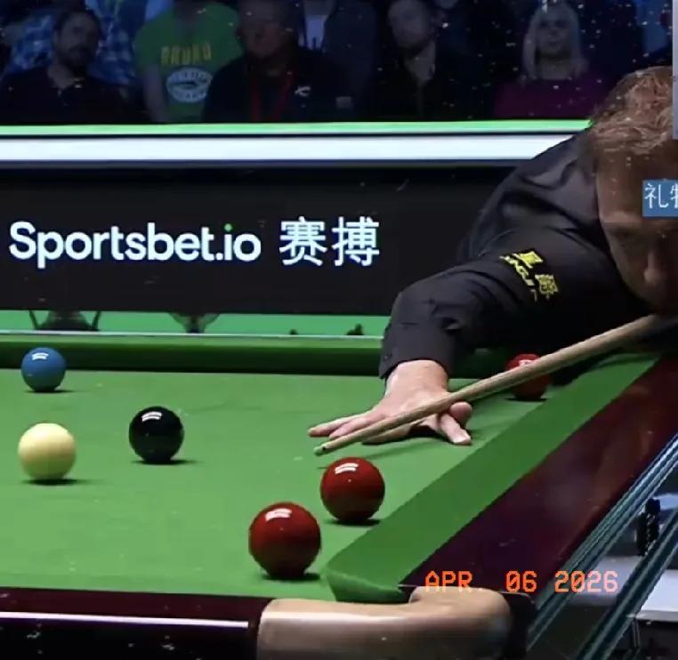 太不可思议了！赵心童70-21再下一城，四连鞭将比分带到9-3领先中场休息。这