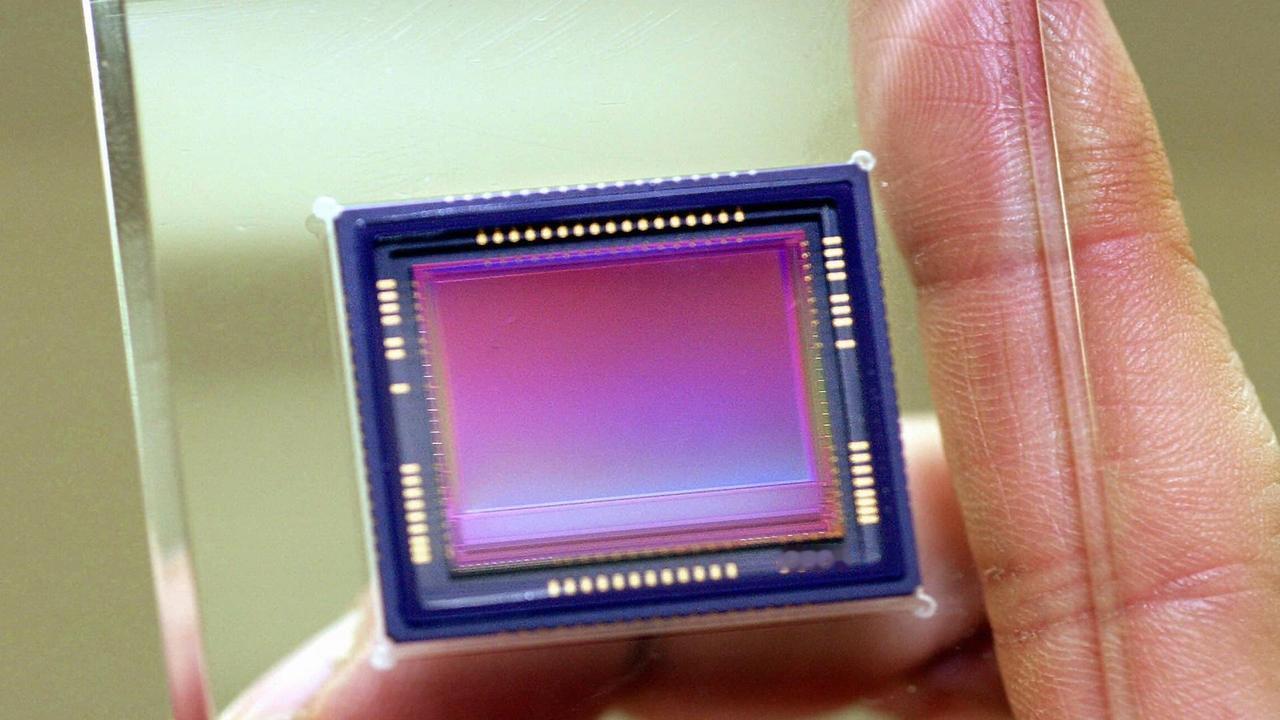 北京理工大学的科研团队最近从毒蛇的热视觉获取灵感，成功研发出4K室温红外成像技术