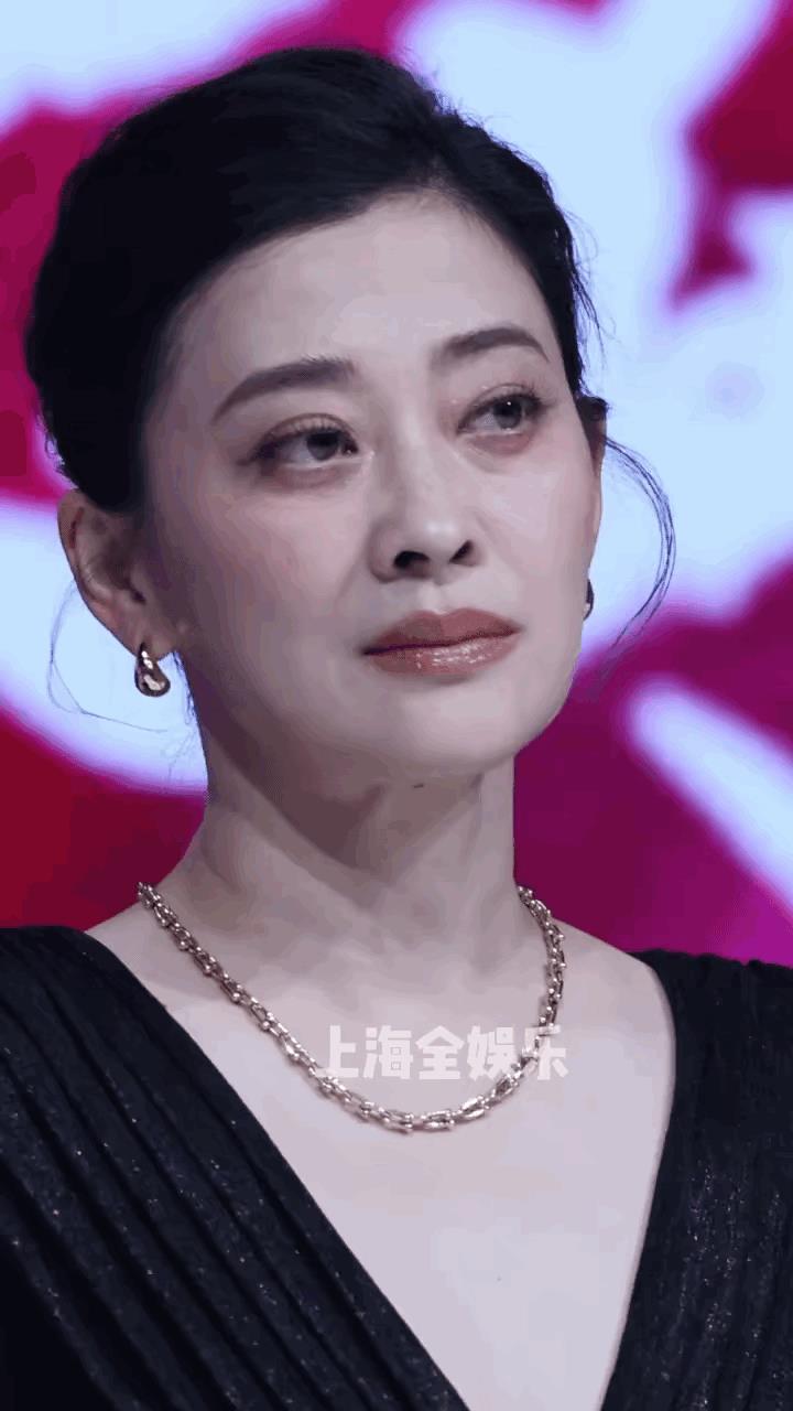 #端午纳福#大眼美女的“抗老困局”像梅婷这类大眼睛双眼皮的美女，年轻时灵动有
