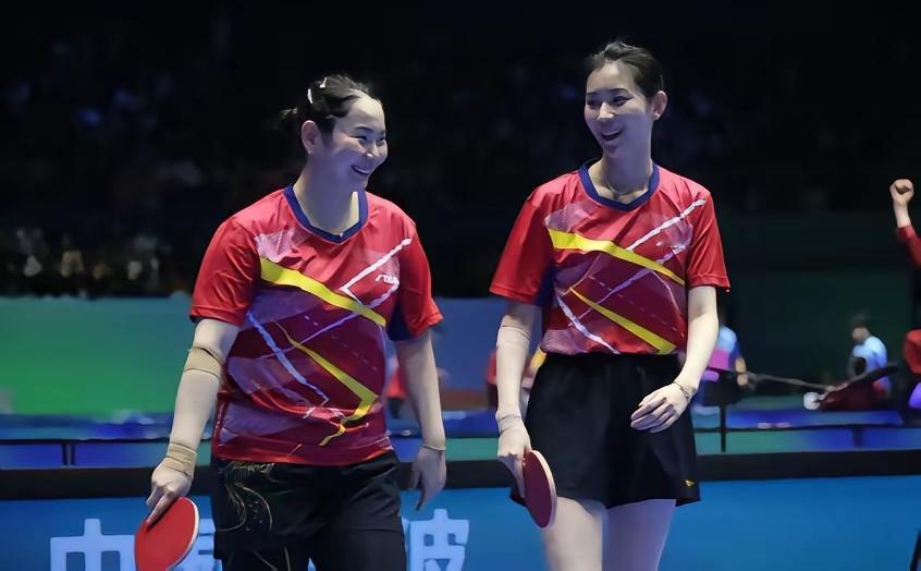 何卓佳、王添艺了不得，真的没想到河北队的女双姐妹花竟然可以干翻辽宁队的陈幸同、王
