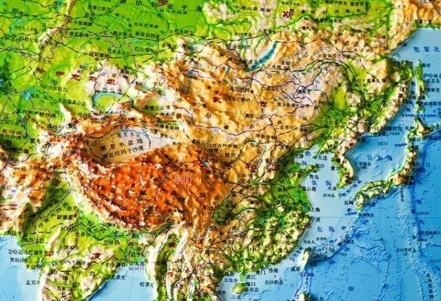 抛售美债已经成为必然！大国目前只剩7300亿美债了，之前又抛售了200多亿美债。