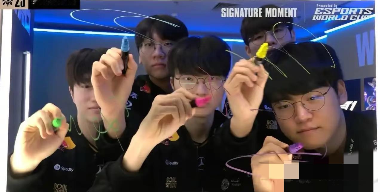 jkl直播爆料1.转会有个池子，自由人进池子就完全不知道自己队友是谁，风险极