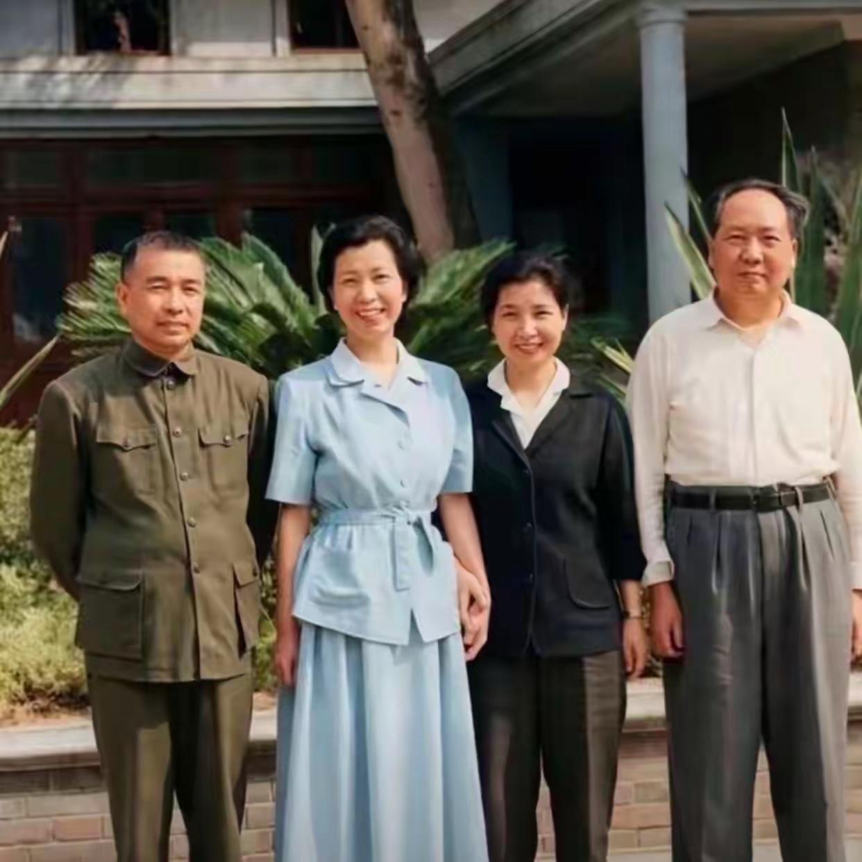 和伟人在一起的中央领导你能认出谁