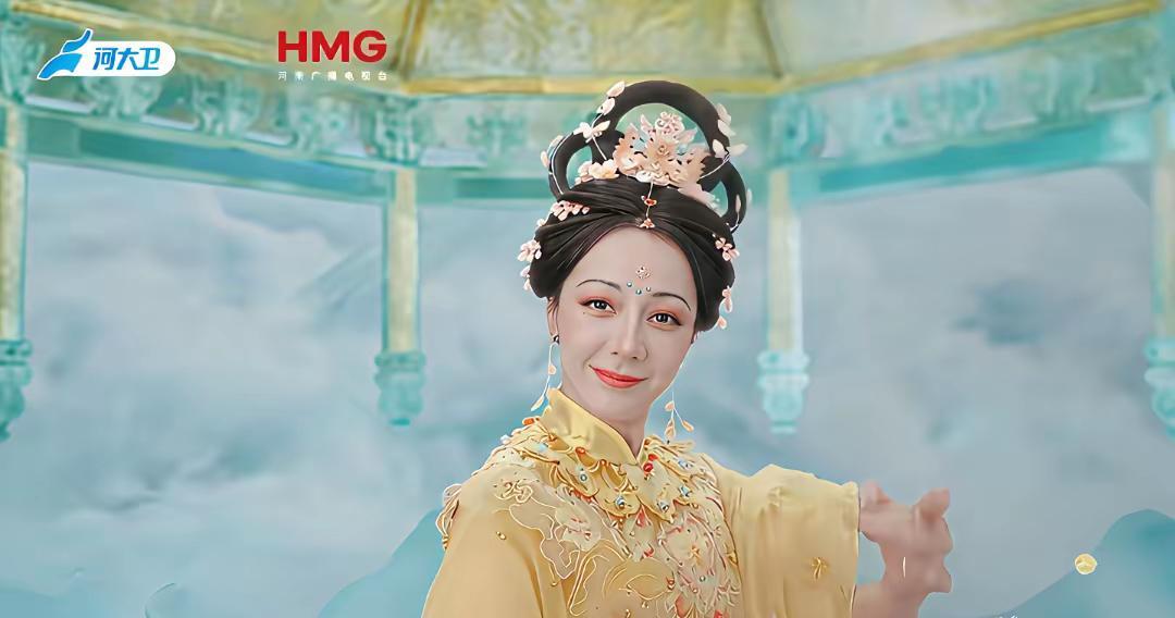 热巴演的嫦娥炸了，弹幕120万条，热搜挂了三天。一边夸她有故事感，一边骂她显老