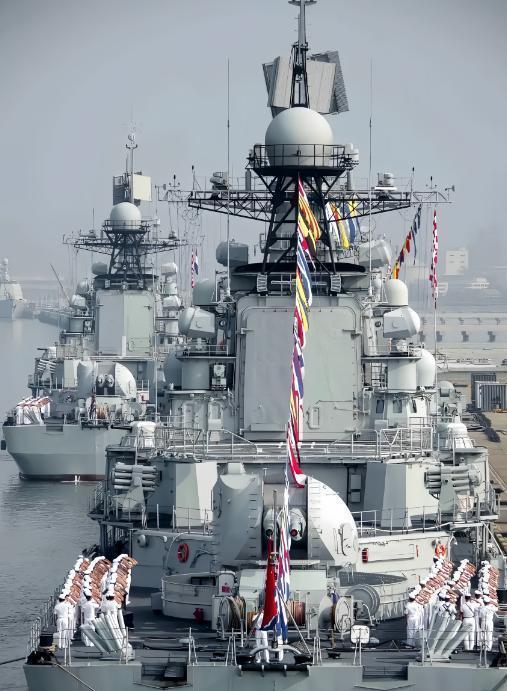 如果说，中国海军真的不需要“现代级”驱逐舰了，那干嘛要全部进行改装升级呢！返销俄