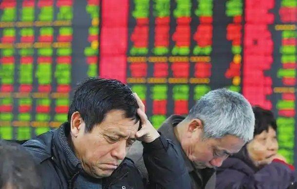 失守3900点！周四行情要警惕a股今日看盘股票今日市场迎来大幅回调，三大指数同