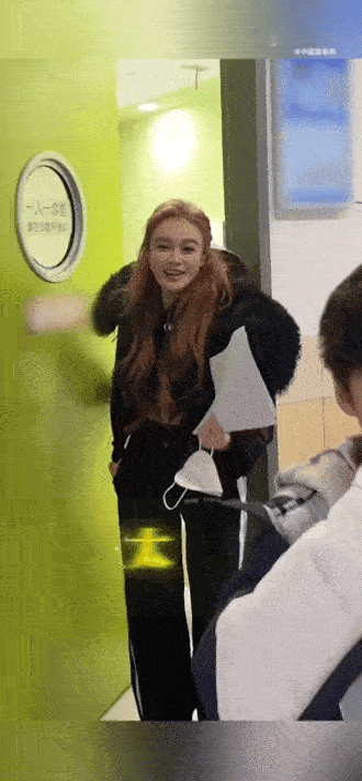 涨知识了原来孩子不长个可以打生长激素冉莹颖和邹市明家二儿子就去打了。他们家