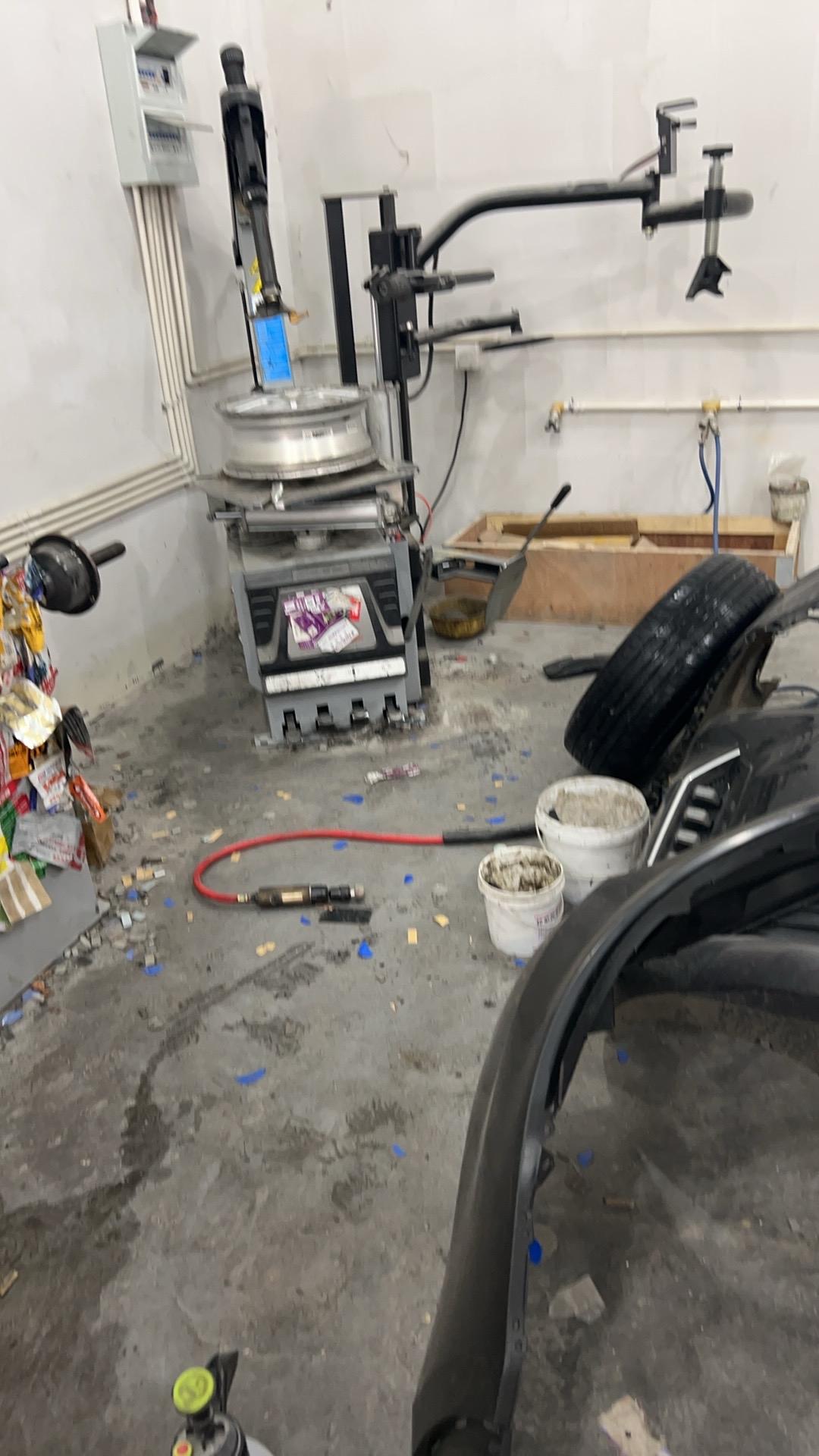 轮胎慢漏气折腾记，老师傅一句话让我懵了！姐妹们，跟你们说个事儿，我这几天可被