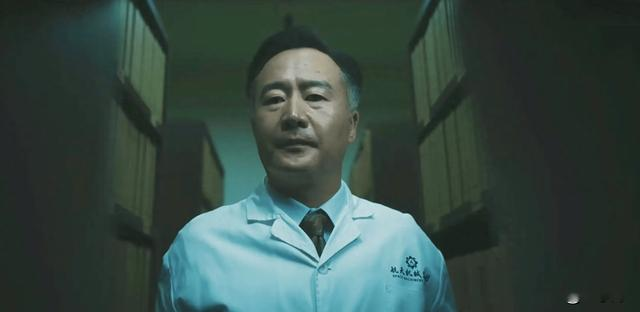 《交锋》里这5个叛徒，一个比一个能装，最后谁也没跑掉老话说得好：不是不报，时候未到。谍战剧最让人恨得