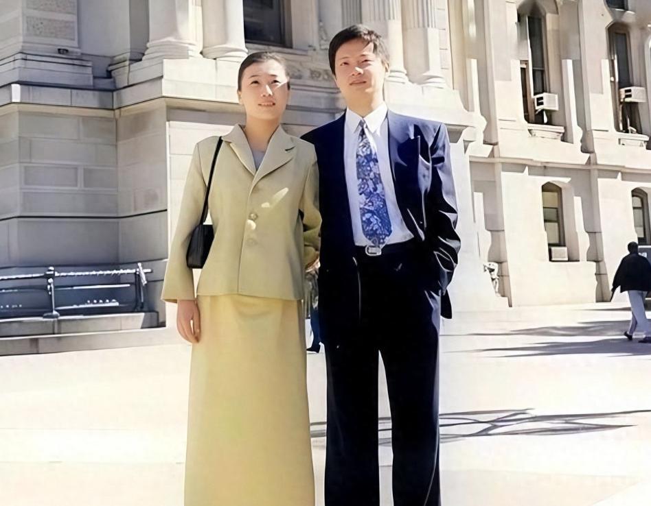 普林斯顿大学医院的重症病房里，清华学霸王晓业满床打滚，浑身剧痛肢体无力且大把掉头