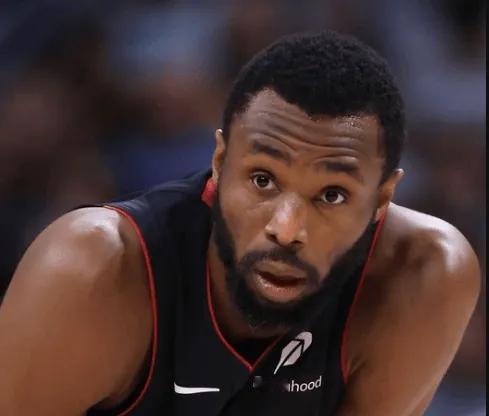 Siegel：热火交易威金斯是为了释放薪资空间，以便追求字母。奇怪了。字母哥不