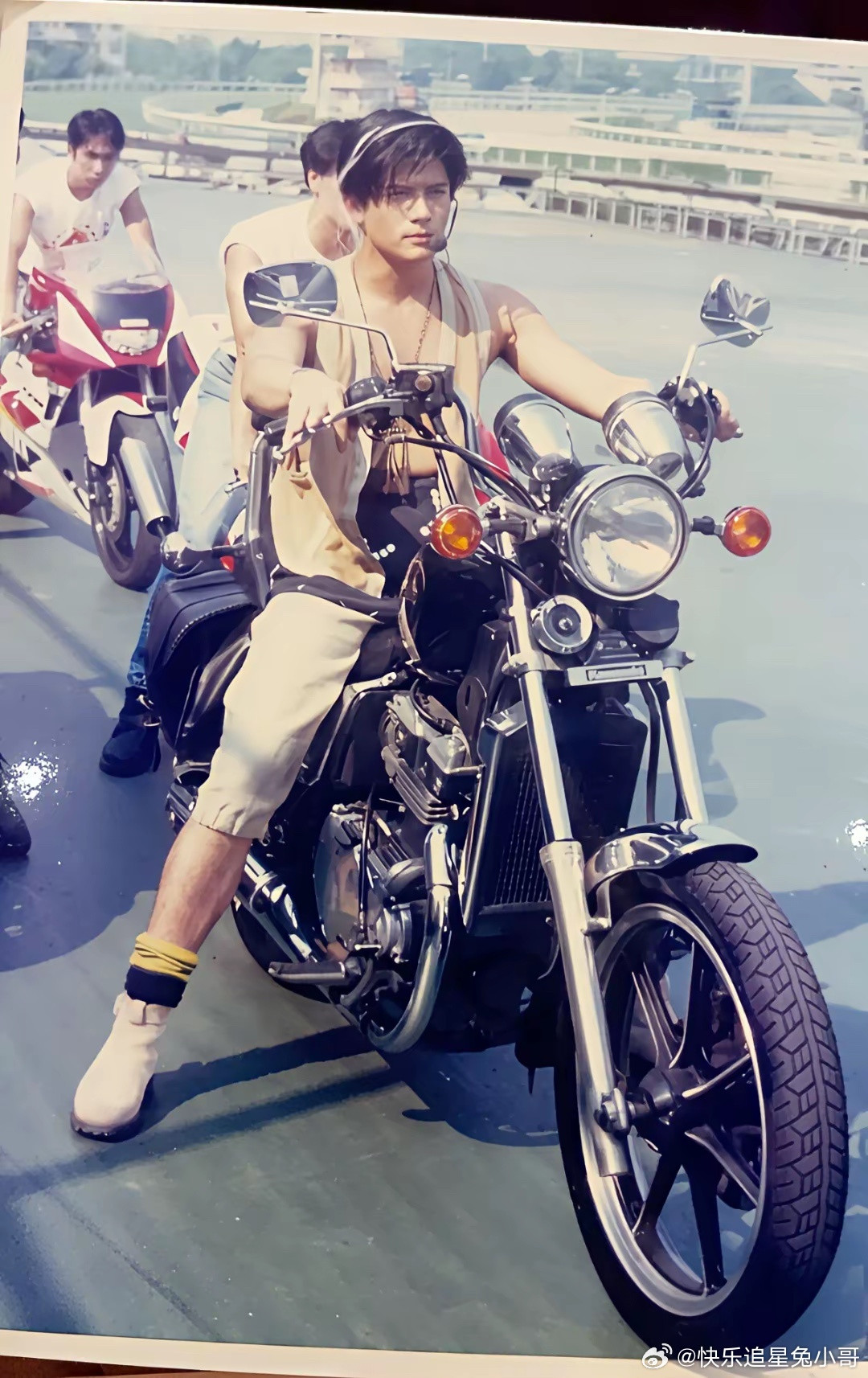 郭富城早年拍摄的光阳机车广告画面，这个广告让他在1990年一炮而红。