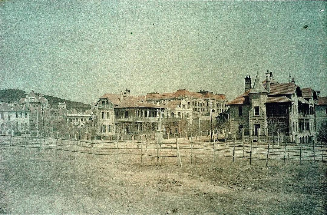 1911-1913年山东青岛，第三张照片是美国领事馆。​​​