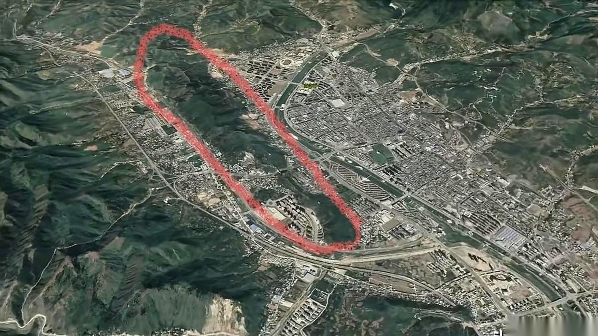 我嘞个去！商洛这事儿，真是说到我心坎里去了！每次路过那片山，我就想问一句：龟山龟