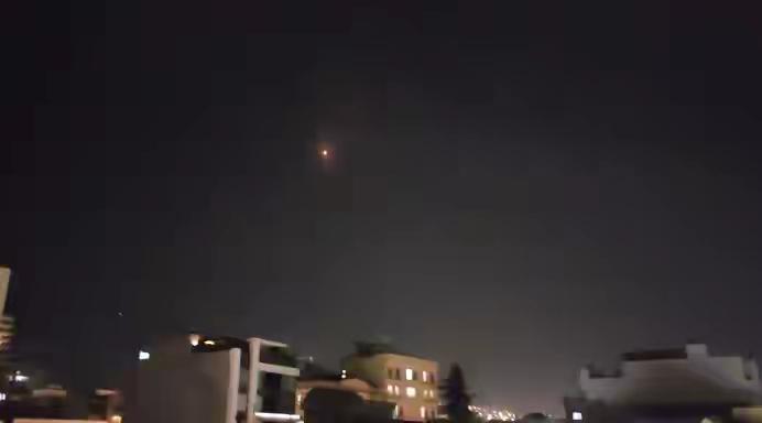 德黑兰时间3月10日凌晨，以色列国防军宣布，对伊朗首都德黑兰进行新一轮大规模空袭