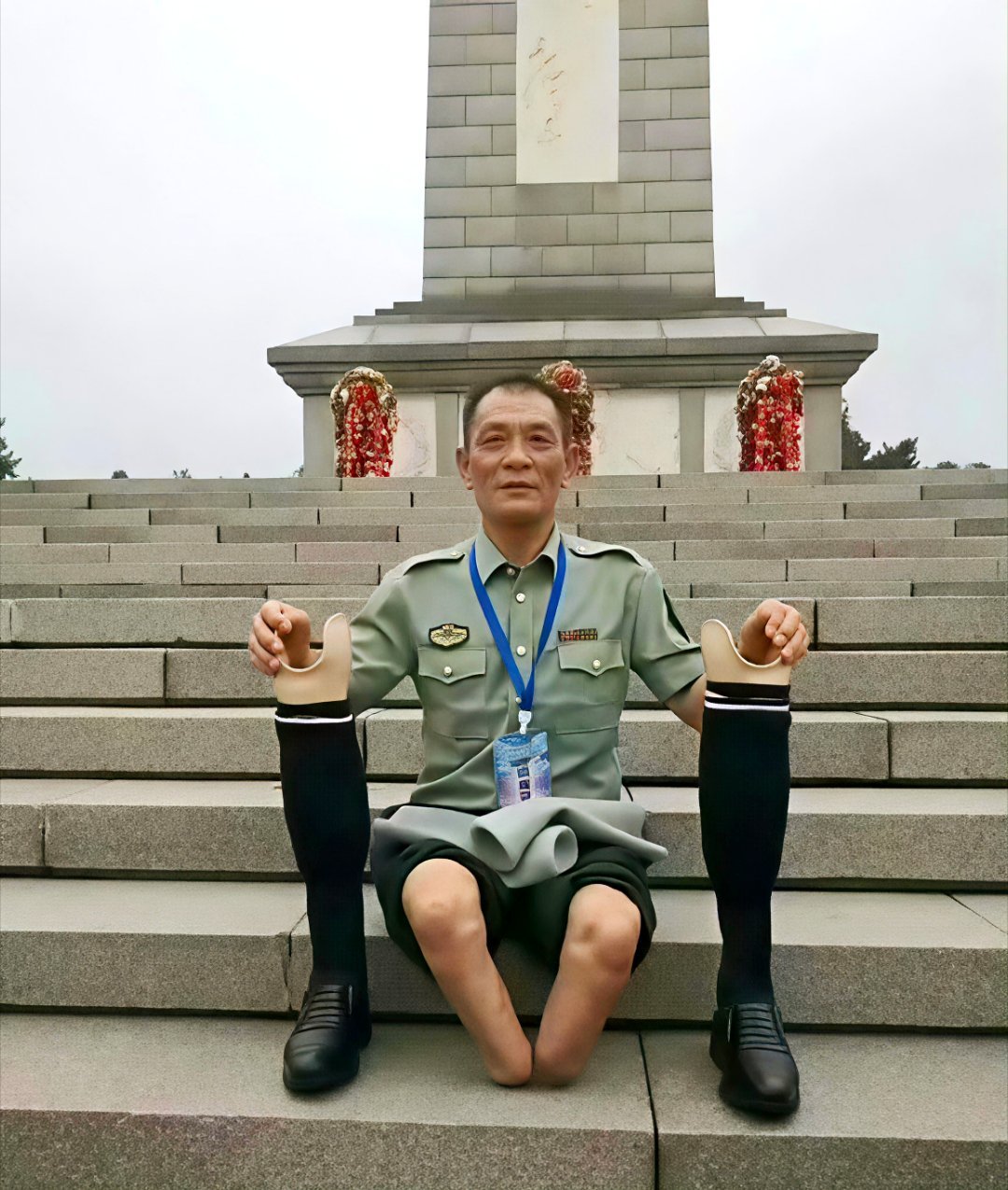愿你驻足片刻，心怀感恩，致敬每一位中国军人。