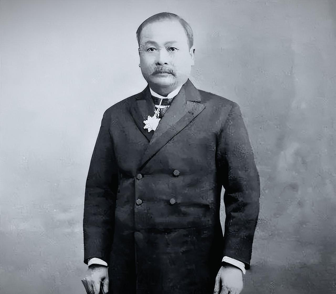 1982年詹天佑迁坟，棺木流出黑水，真相远比想象中动容1982年，铁道部决