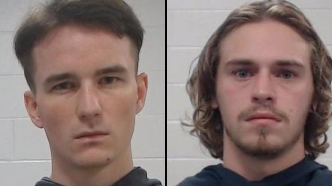 这事真不知道该怎么评论。美国法院刚刚判了一个案子：两名美国得州的白人男子，准备招