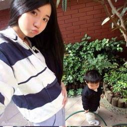 2025年，贵州花溪大学城出了个新鲜事，一位名叫吴英兰的女硕士，放着好好的体面工