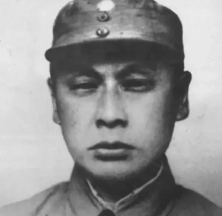 1936年，陈毅被叛徒诱骗下山。因为口渴，他来到一个农妇家中讨水喝。谁曾想，农妇