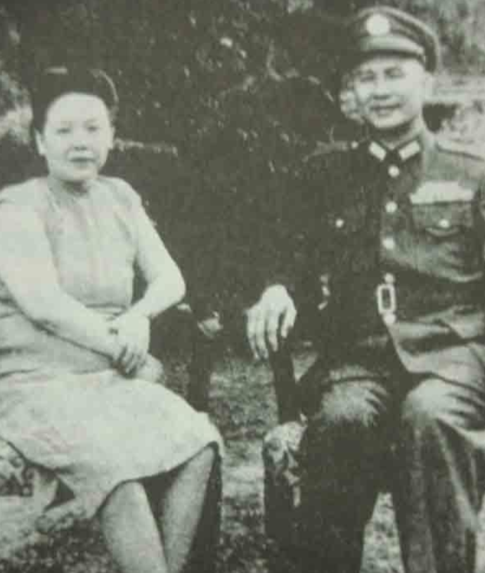 1930年，白崇禧的副官许辉看长官寂寞，把未婚妻王氏送来伺候白崇禧，没想到，王氏