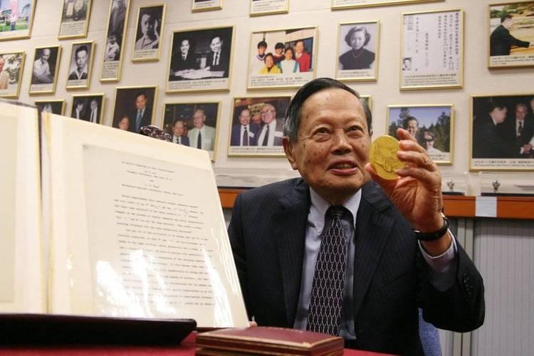 当初，美国扣押钱学森，却放杨振宁回国，是杨振宁不重要吗？这个问题，钱学森其实早就