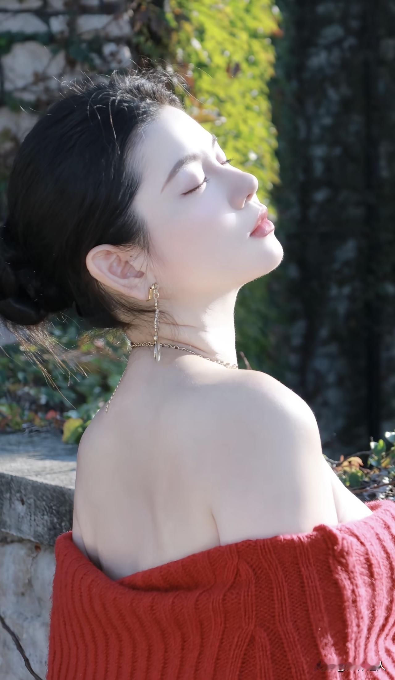 新思维：地球以无视阳谋，照见人类的执念此时此刻，我同老天爷正站在宇宙岛，俯瞰