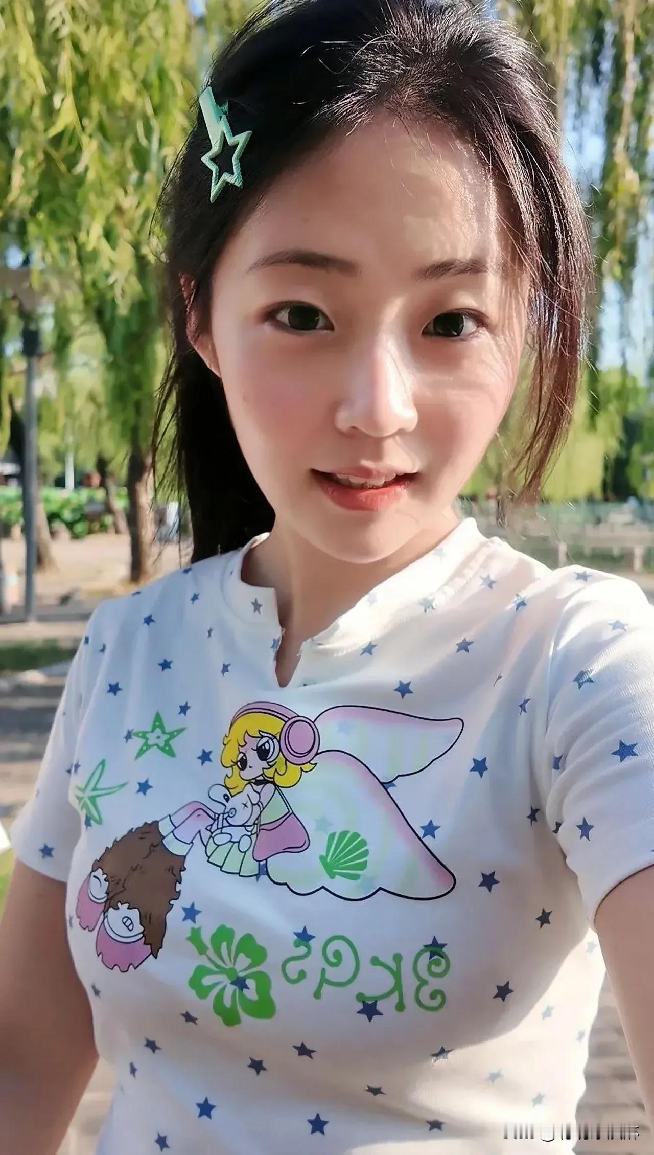 青春如风，每个转身都是心动的模样。