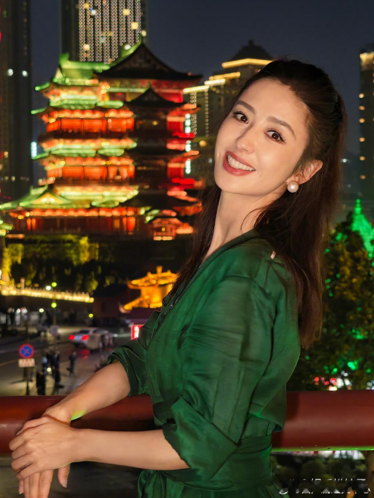 1.檀健次现在不敢露头冒泡，主要是怕司晓迪继续拉他下水，他根本没有跟对方正面交锋