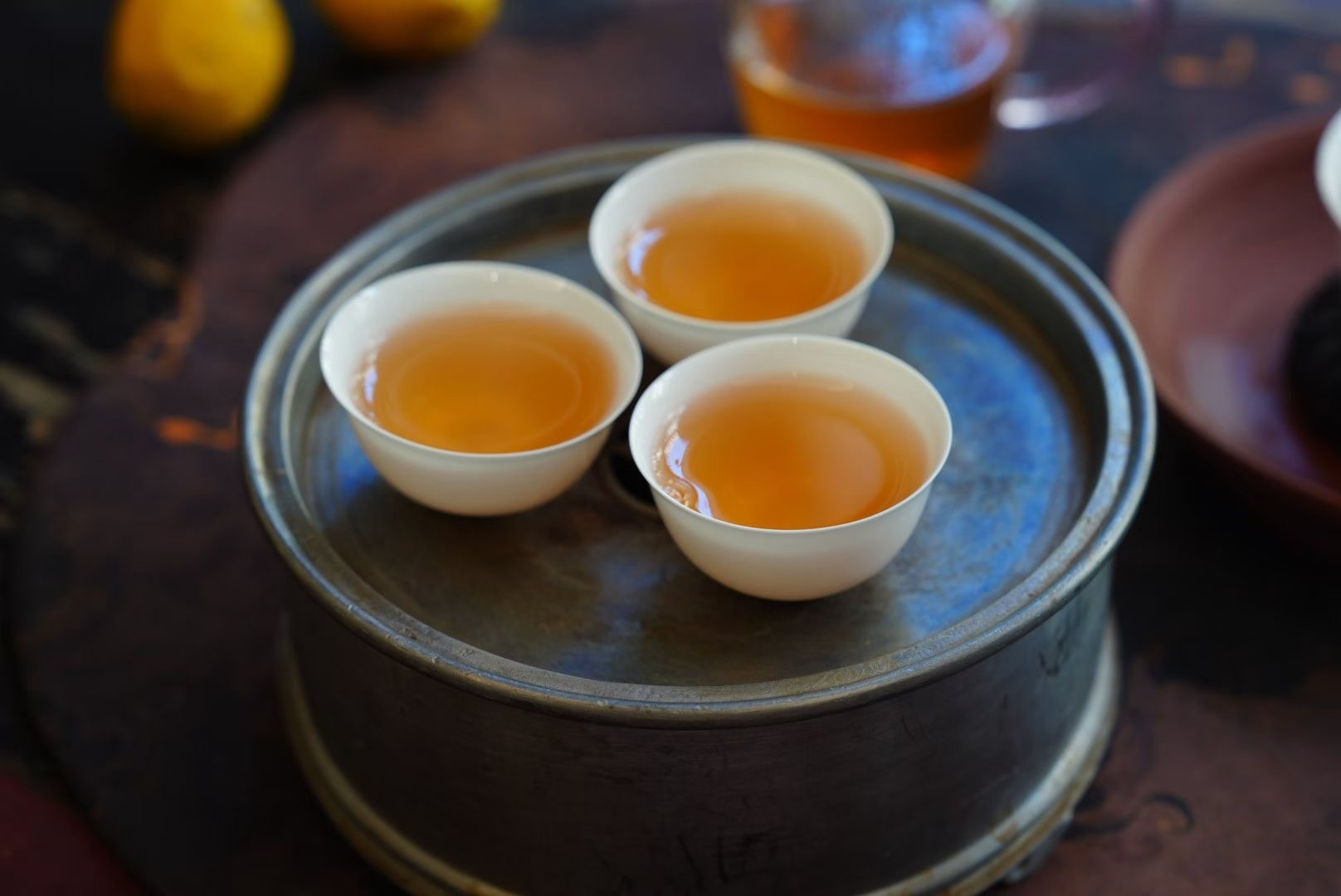 爱喝茶的人一定要懂得50条知识1.茶叶主要分六大类：绿茶、红茶、乌龙茶、白茶