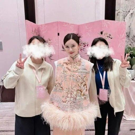 咱就是说文咏珊这产后恢复速度也太惊人了！刚在9月底突然宣布生娃，这还没到三个月就