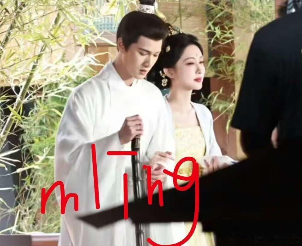 孟子义李昀锐尚公主挽手路透孟子义李昀锐挽手路透孟子义李昀锐挽手路透！！有互动了