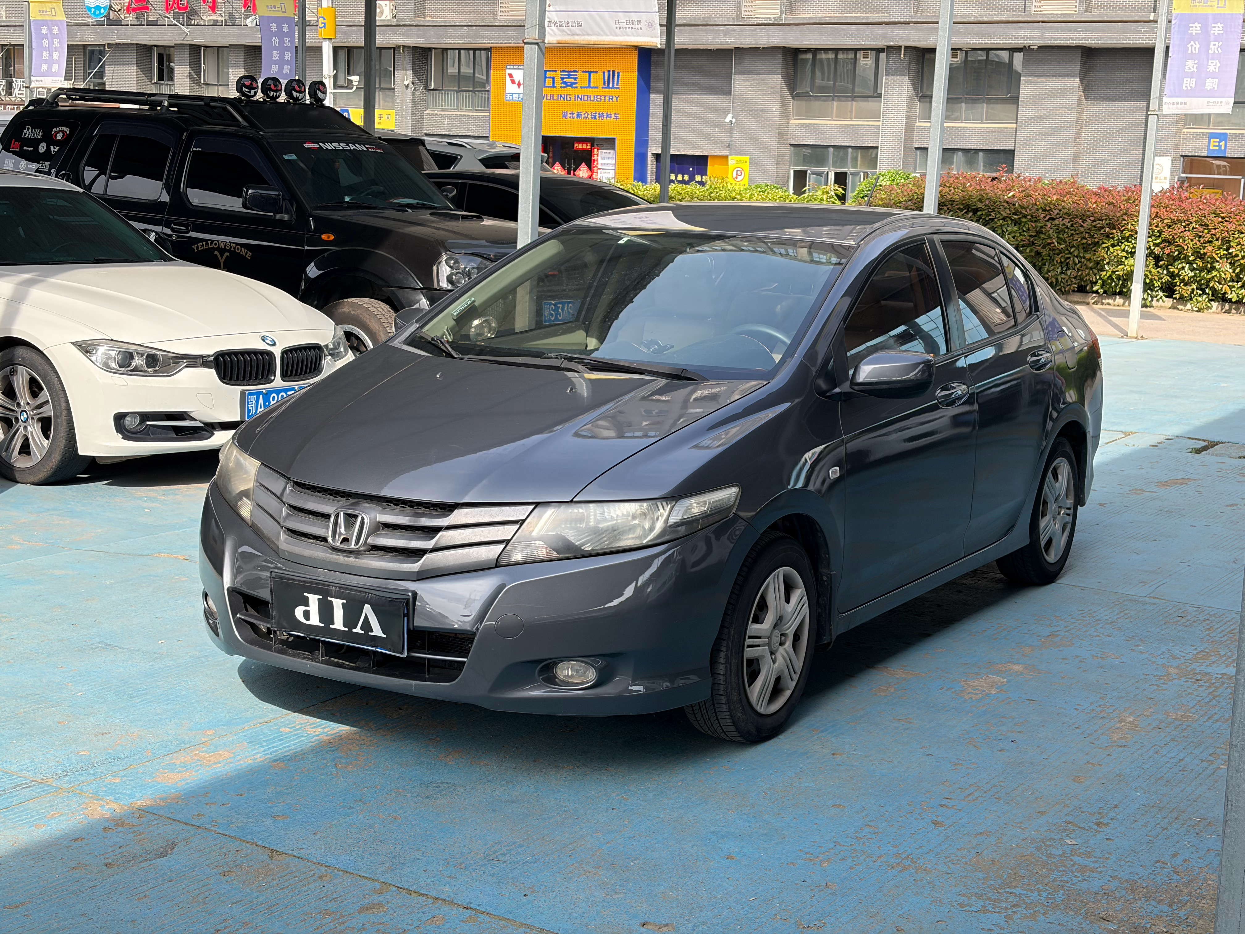 给客户安排了一辆千元手动挡～带点瑕疵但是价格便宜，这个价位机况好最重要，主打务实